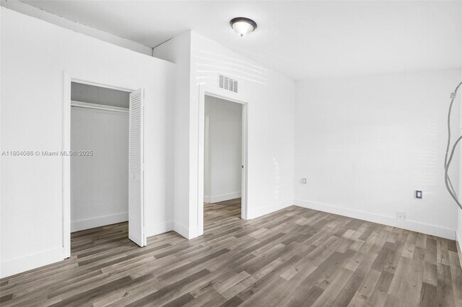 Building Photo - 2300 W Flagler St