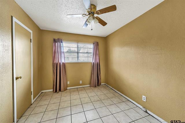 Building Photo - 2622 N Tenneha Ave