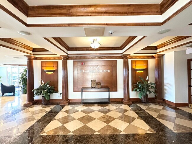 Building Photo - 1801 N Flagler Dr