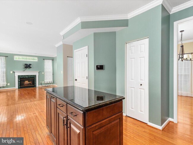 Building Photo - 10625 Wulford Ct