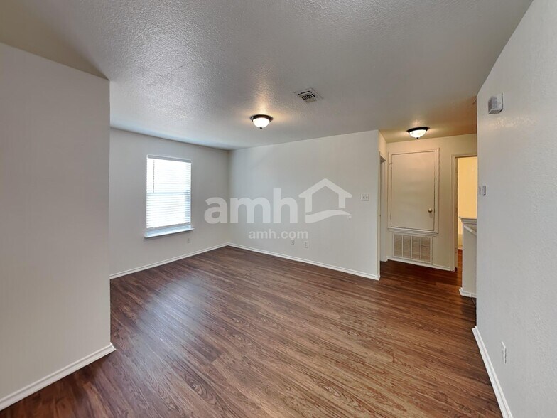 Building Photo - 8802 Mission Mdw