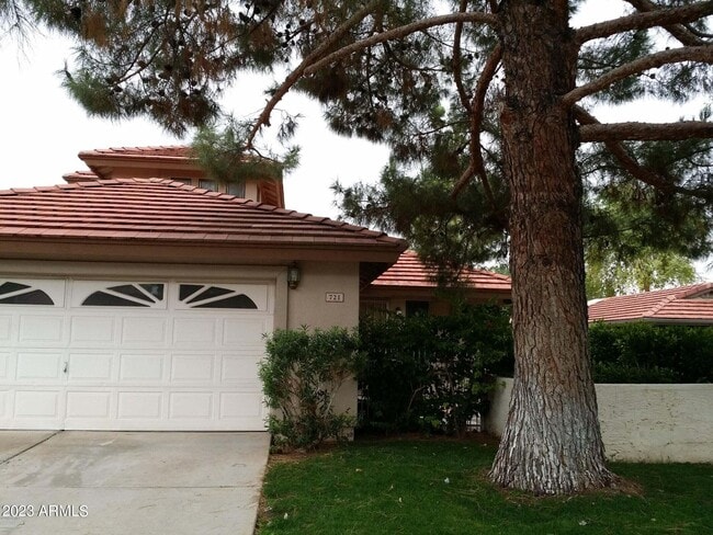 Building Photo - 721 N Mallard St