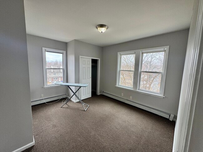 Building Photo - 67 Judson St