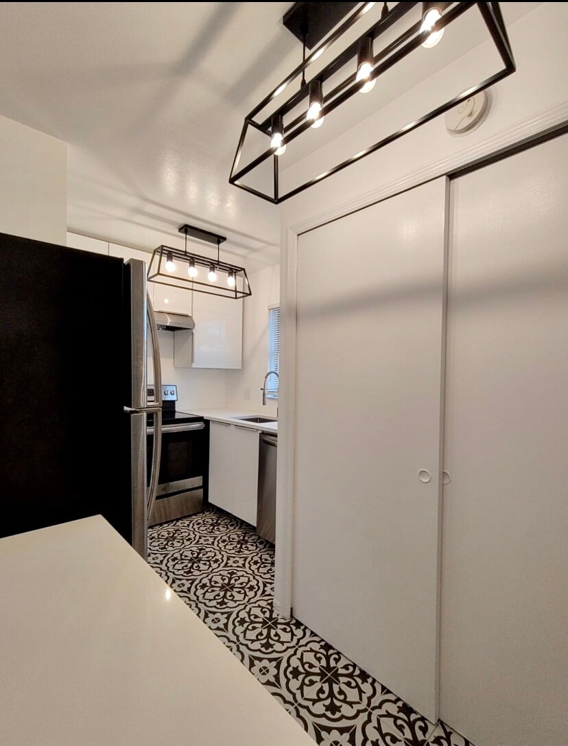 Kitchen - 4124 Pershing Pointe Pl