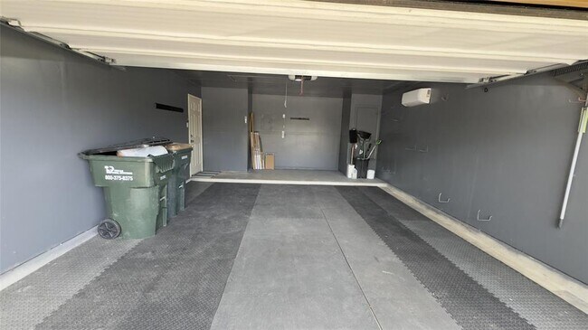 Building Photo - 700 Sweet Leaf Ln