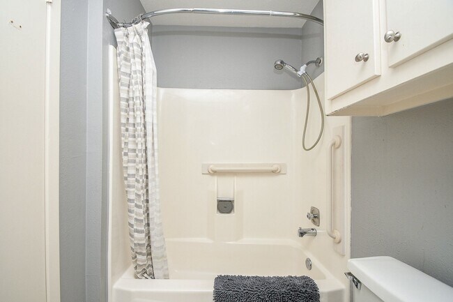 Building Photo - 7538 Quail Meadow Dr