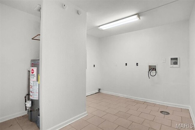 Building Photo - 9845 Dennis Dr