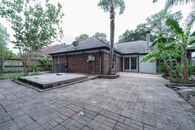Building Photo - 2314 Pebbledowne Cir