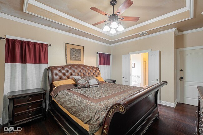 Building Photo - Check Out this 4 Bed 2 Bath with A Pool and Hot Tub