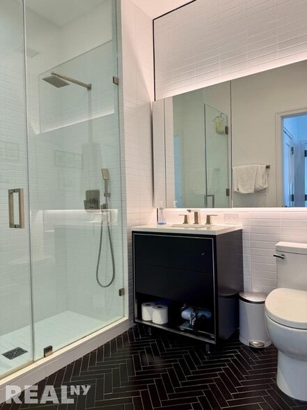 Building Photo - 30 Morningside Dr