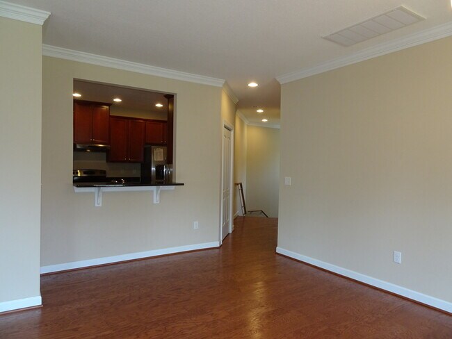 Building Photo - 802 Braemar Creek