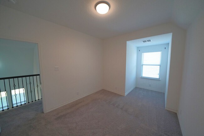 Building Photo - Luxury Living in Davis Ranch