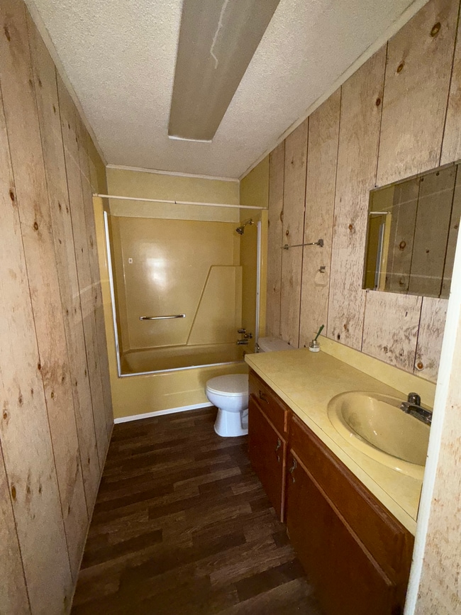 Building Photo - Oak Ridge Apartment