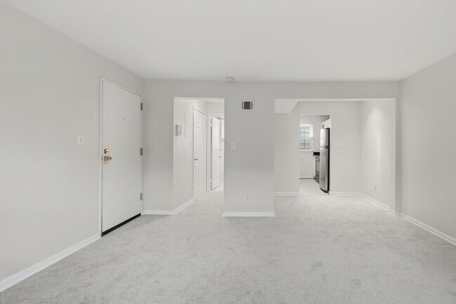 Building Photo - 525 Bashford Ln