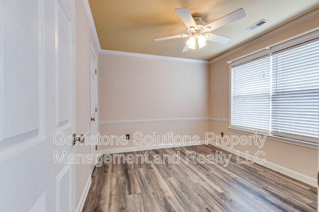 Building Photo - 1024 Belcor Dr