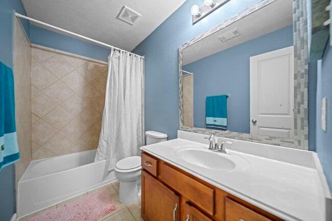 Building Photo - 2413 Quiet Arbor Ln