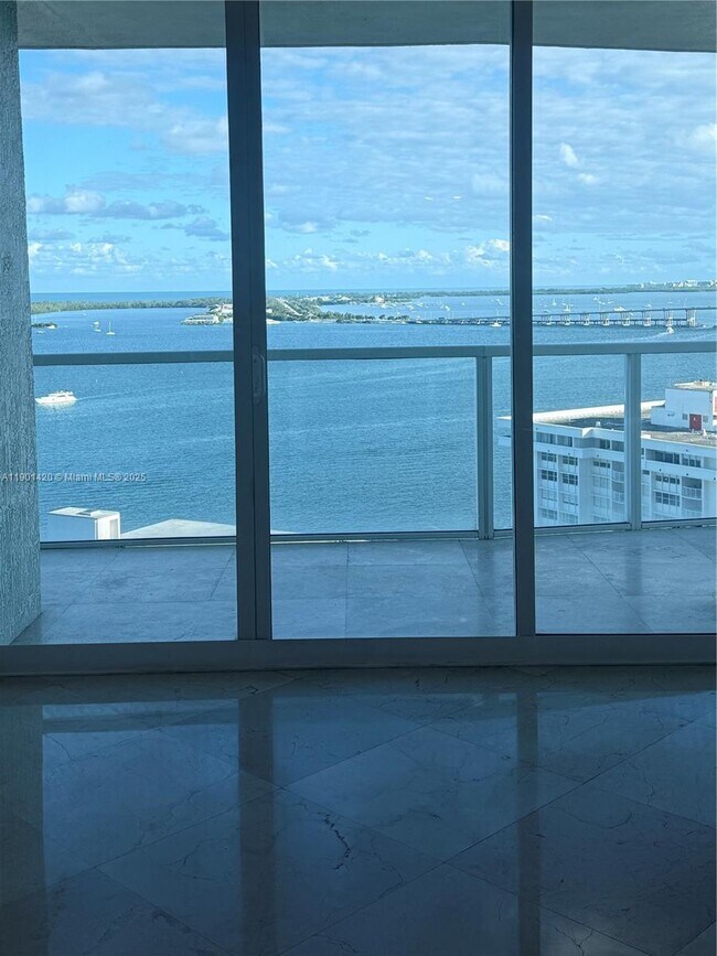 Building Photo - 218 SE 14th St