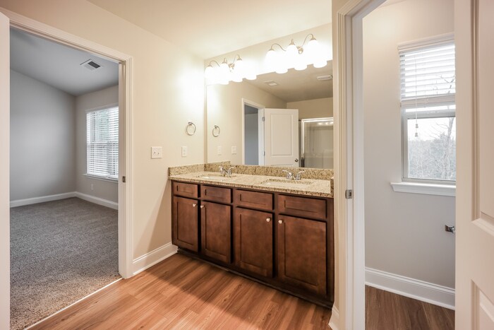 Building Photo - 6361 Flat Rock Ln