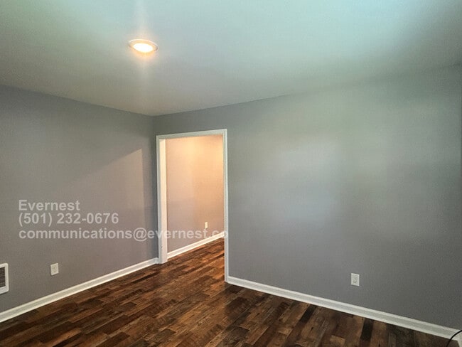 Building Photo - 736 N Montgomery St