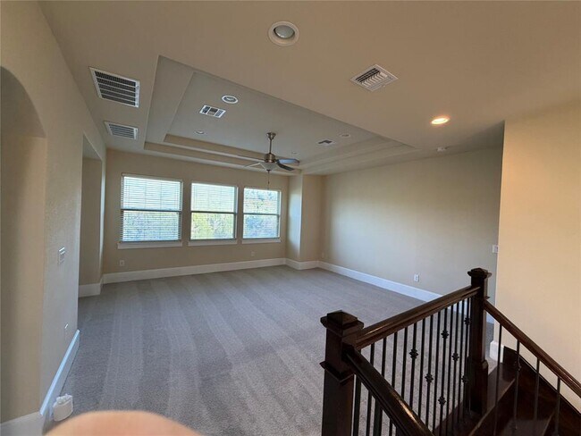 Building Photo - 5449 Diamante Dr