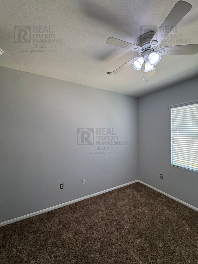 Building Photo - Resort-Style Living Awaits in This Spacious Canyon Hills 3-Bedroom Condo