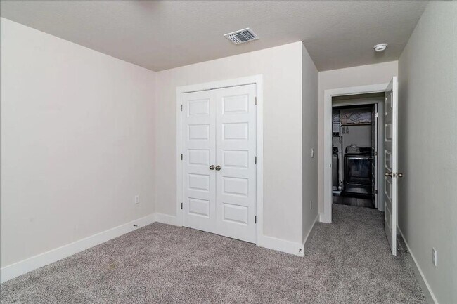 Building Photo - 7501 Travertine Spring Dr