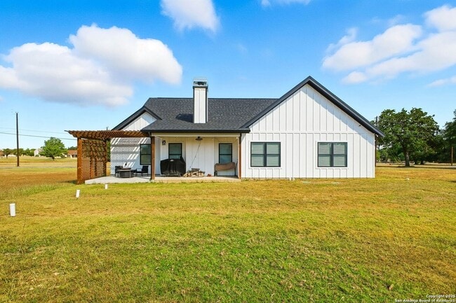 Building Photo - 418 Tawny Oak Cir