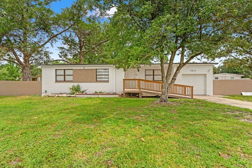 Building Photo - 5217 Witby Ave