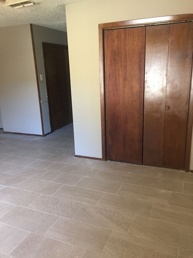 Building Photo - 5707 Sorenson St