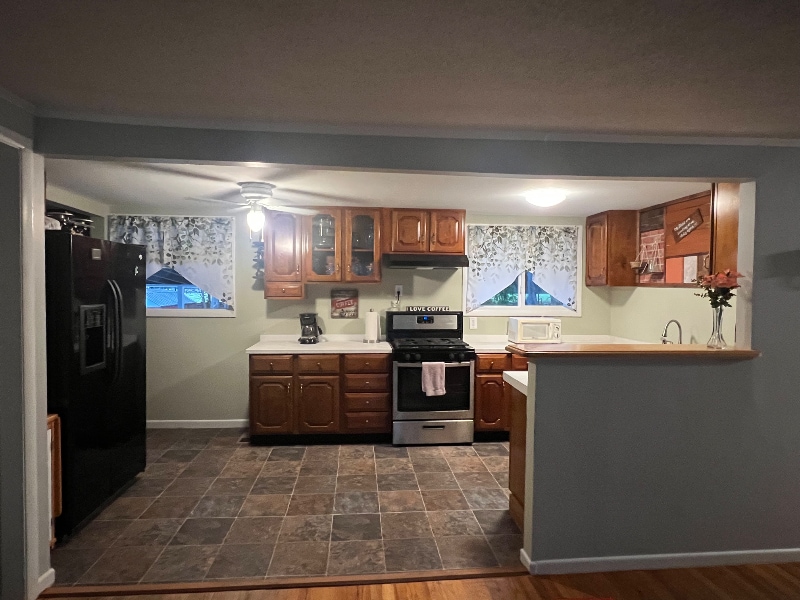 Building Photo - 240 Greenaway Dr