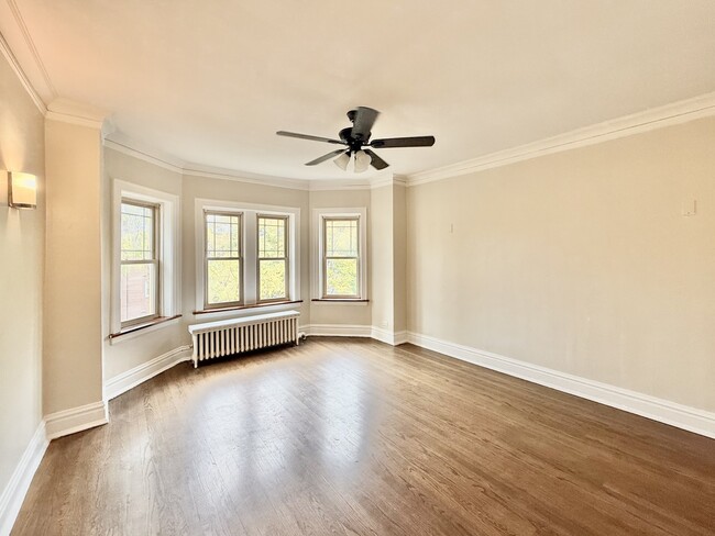 Building Photo - 314 N Maple Ave