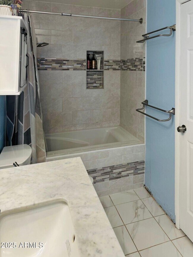 Building Photo - 11329 W Duluth Ave