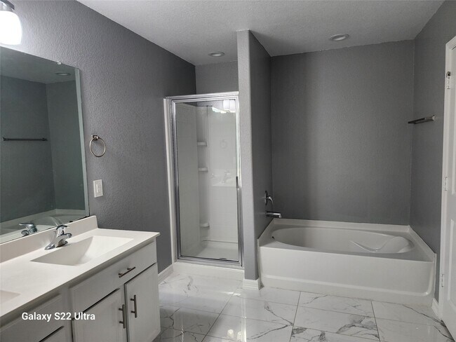 Building Photo - 21007 Whitehaven Bluff Trail