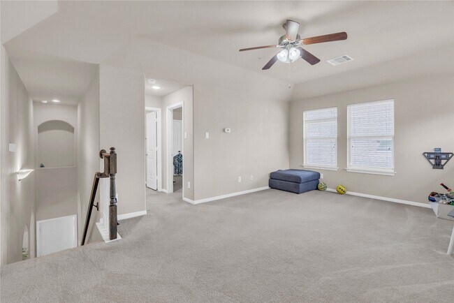 Building Photo - 2450 Garden Shadow Dr