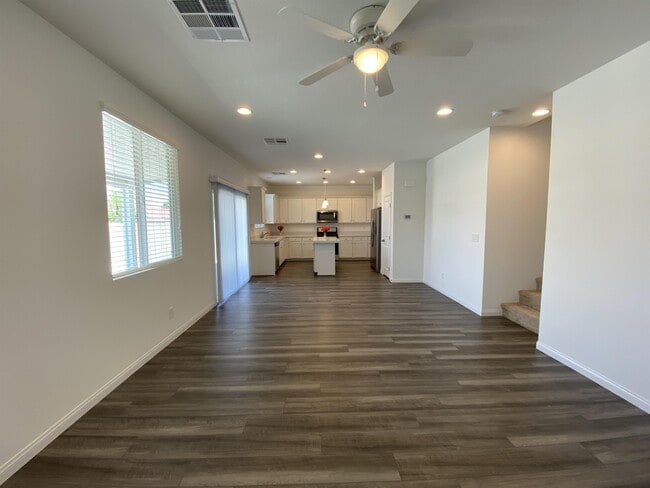 Building Photo - 2212 Stone Well Rd