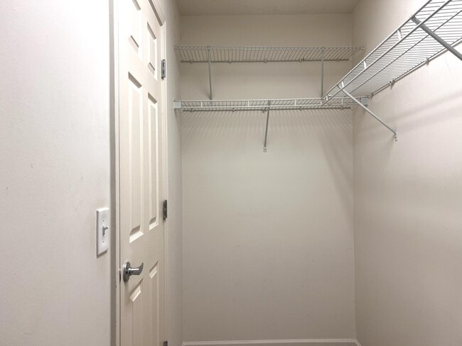 Building Photo - 44725 Ellery Ln