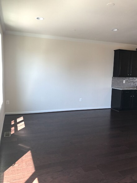 Building Photo - 22214 Fulmer Ave
