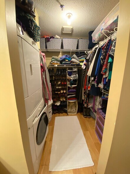 Washer & dryer plus walk in closet storage - 2160 Ridge Dr