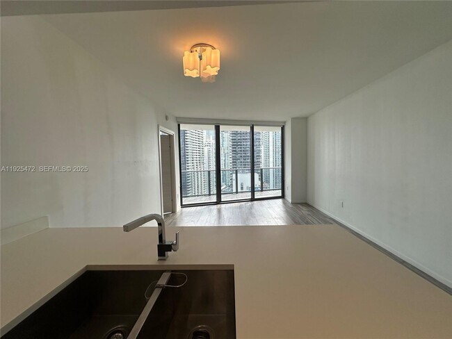 Building Photo - 801 S Miami Ave