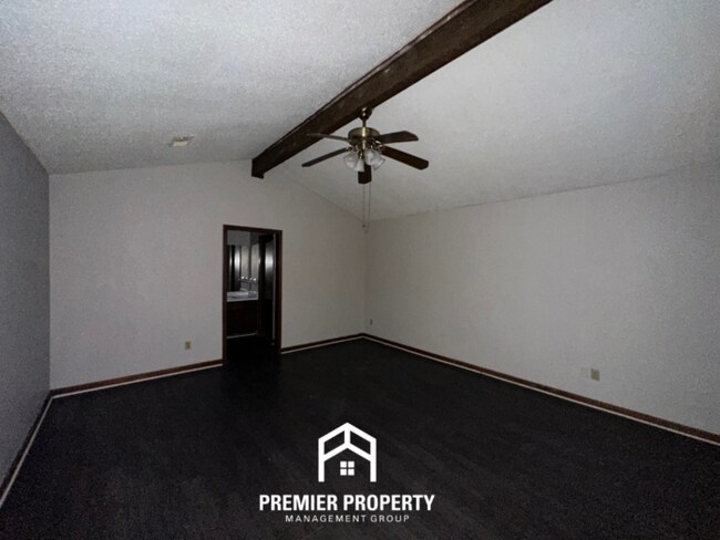 Building Photo - 1501 Timber Line Cove