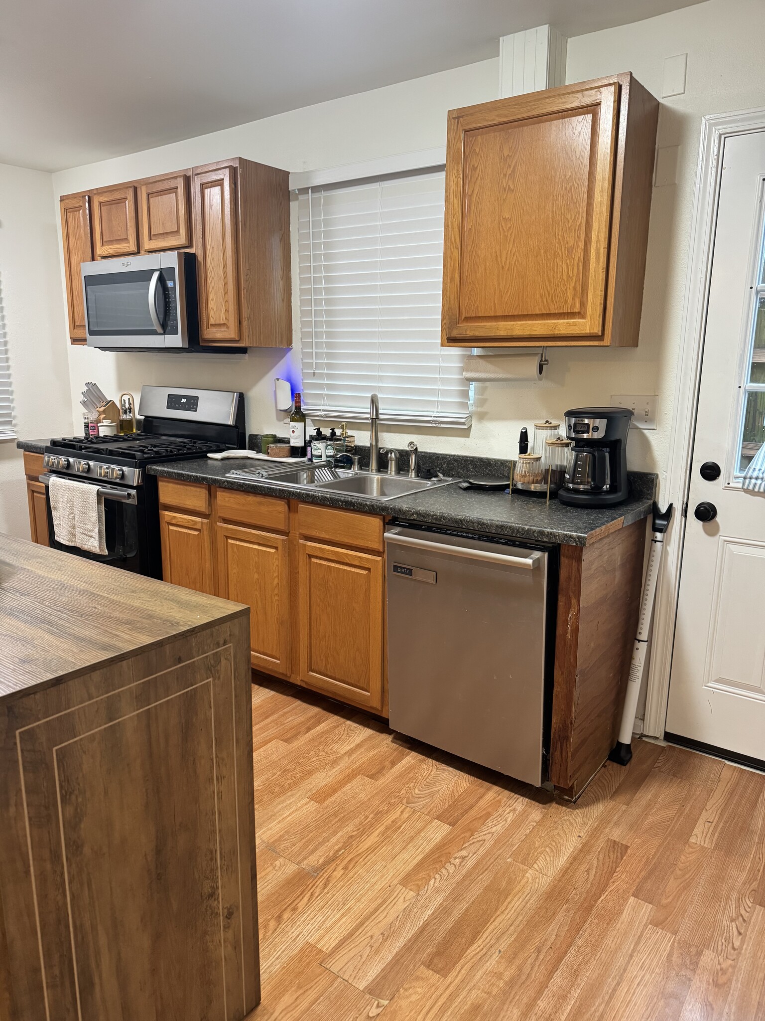 Building Photo - 212 Harrison Ave