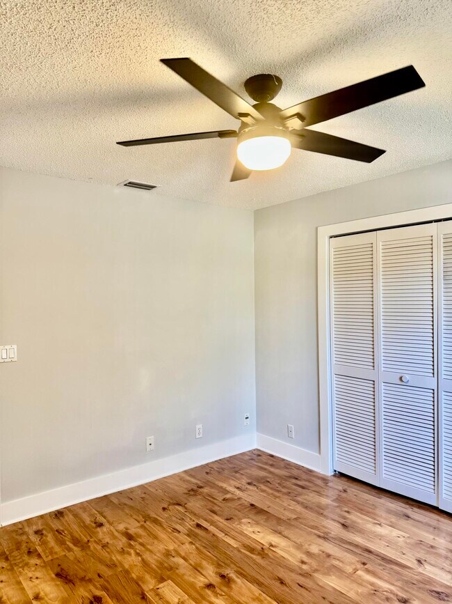 Building Photo - 1368 Waterway Cove Dr