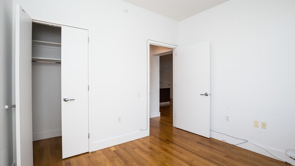 Building Photo - 836 Bergen St