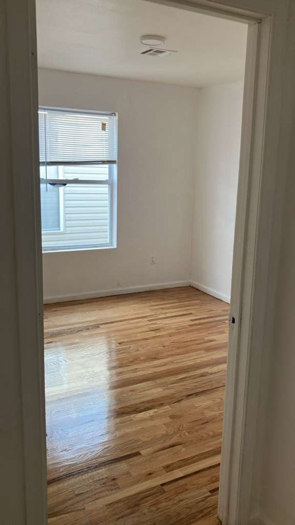 Building Photo - 352/358 Cherry Street