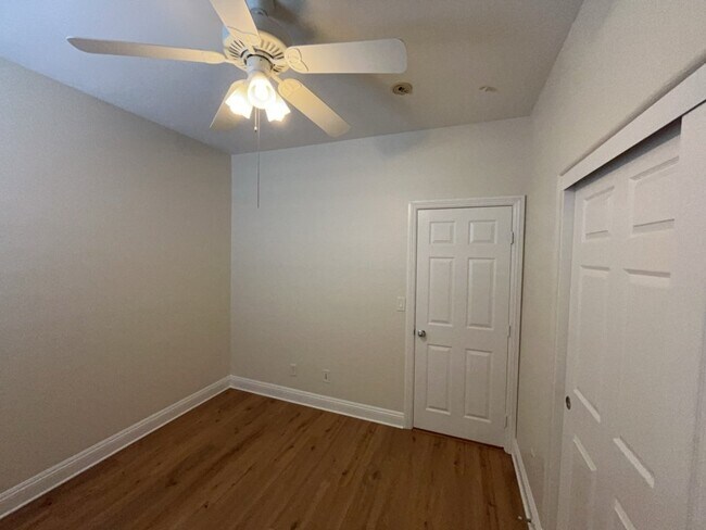 Building Photo - 6043 Eganridge Ct