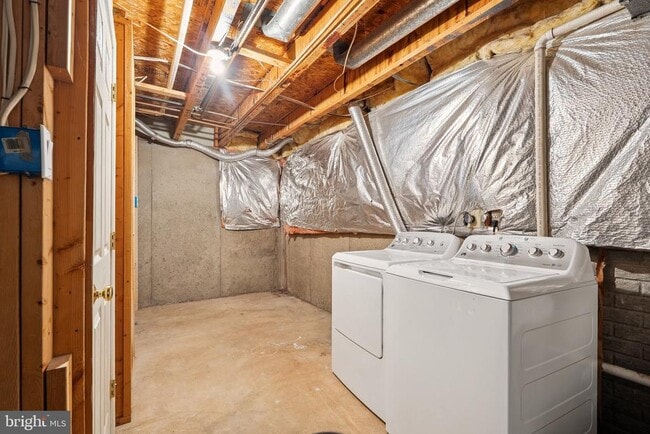Building Photo - 43971 Kitts Hill Terrace