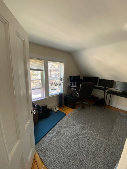 Primary Photo - 58 Saunders St