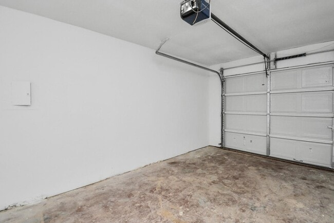 Building Photo - 262 De Boll St