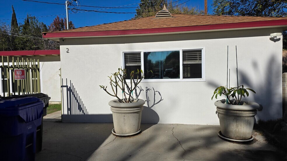 Building Photo - 728 Norbert Dr