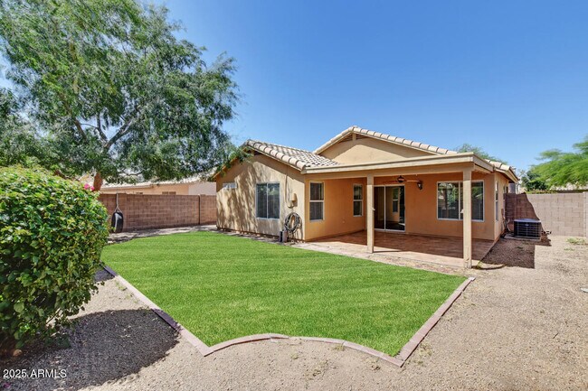 Building Photo - 7409 W Crest Ln